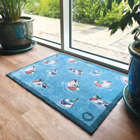 Hug Rug Swimming Ducks 65x85 - image 2