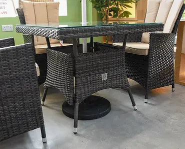 LA  4 Seat Square Dining Set with Parasol - image 4