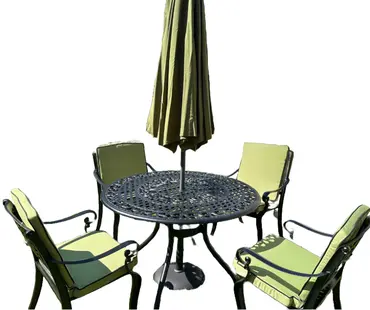 Mississippi 4 Seater Round