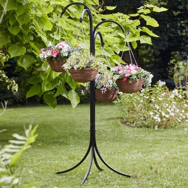 Titan 4-Way Garden Hanger - image 2
