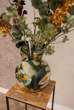 Tulip Vase Bee Green D24 H37 - image 3